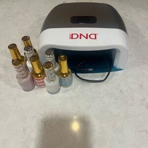DND Gel Polish Set with LED Lamp